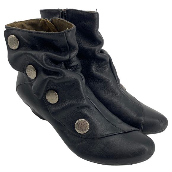 Eric Michael Women's 6.5 Black Leather Zip Ankle heeled web shoemakers  Boots - Picture 2 of 8